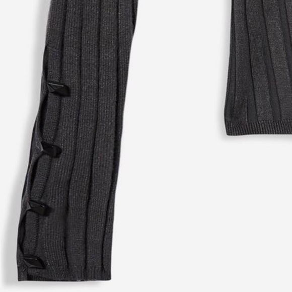(Sold) TOPSHOP Ribbed Button Long Sleeve Top - Picture 4 of 8